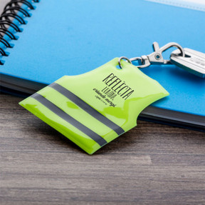 Breloc Vesta reflectorizantă - Reflecta lumina oriunde mergi - 01 stephanus.ro