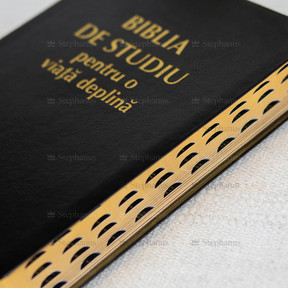Biblia de studiu pentru o viață deplină, negru (fara fermoar) - 02 stephanus.ro