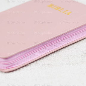 Biblia Medie - 057 Pf (Piele Fermoar) Crem Roz Prafuit 02 - stephanus.ro