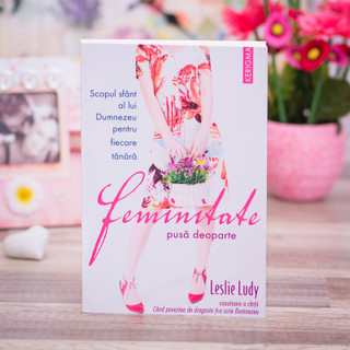 Feminitate pusa deoparte,  Leslie, Ludy,