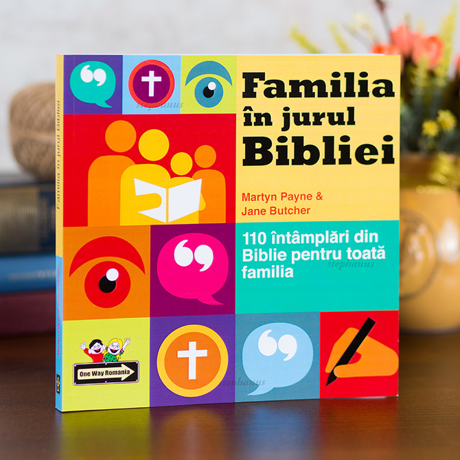 Familia in jurul Bibliei