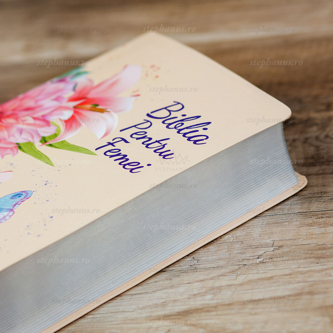 Biblia pentru femei Crem, 2, stephanus.ro