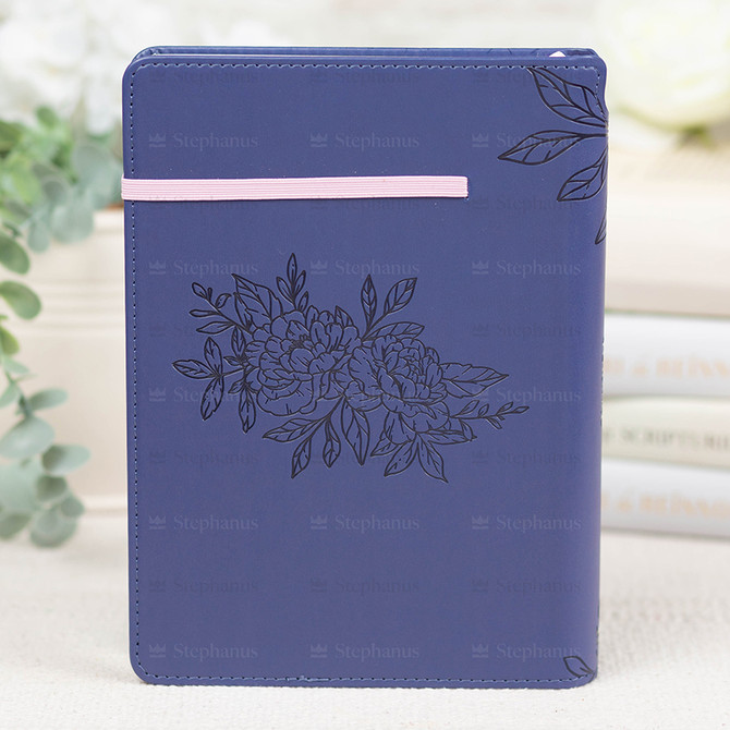 Jurnal cu elastic si suport de pix: Multe femei fac lucruri nobile dar tu le intreci pe toate 02 - stephanus.ro