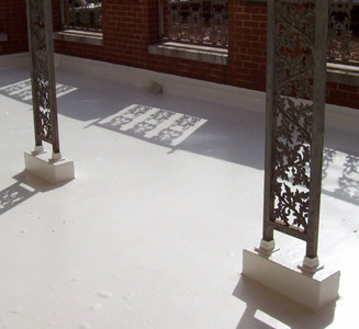 How to Restore a Damaged Roof for a New, Seamless Look