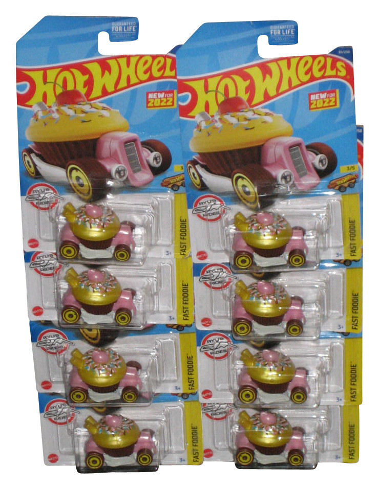 Hot Wheels Sweet Driver CupCake 2022 Fast Foodie Toy Car 61/250