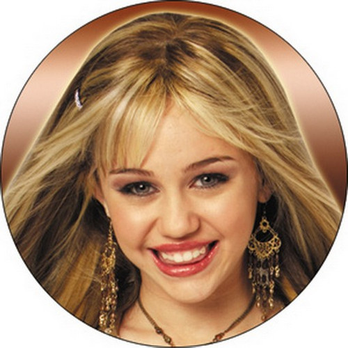 Hannah Montana Close Up Button B-DIS-0482