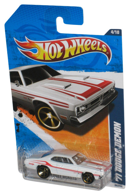 Hot Wheels Street Beasts '11 4/10 White '71 Dodge Demon Toy Car 84/244