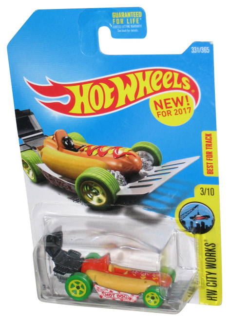 Hot Wheels HW City Works 3/10 (2017) Street Wiener Toy Car 331/365 - (Damaged Packaging)