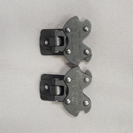 Single Click Female Ultra Swivel (Harness and male head not included) Single Click Female Ultra Swivel (Harness and male head not included)