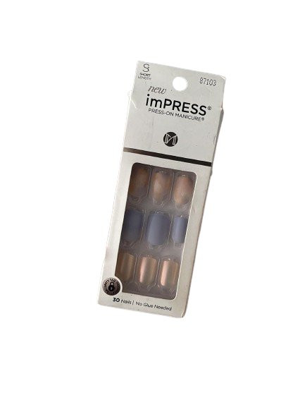 imPRESS Color Press-On Manicure "Giggle Giggle" – Short  (Model 87103)