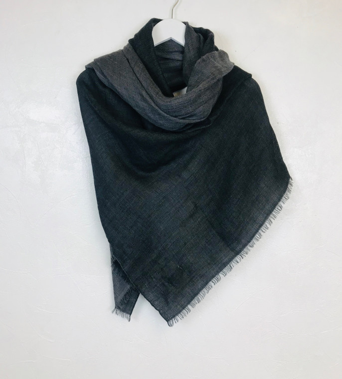 Jane Carr Cashmere Scarf. Pre-Owned Designer