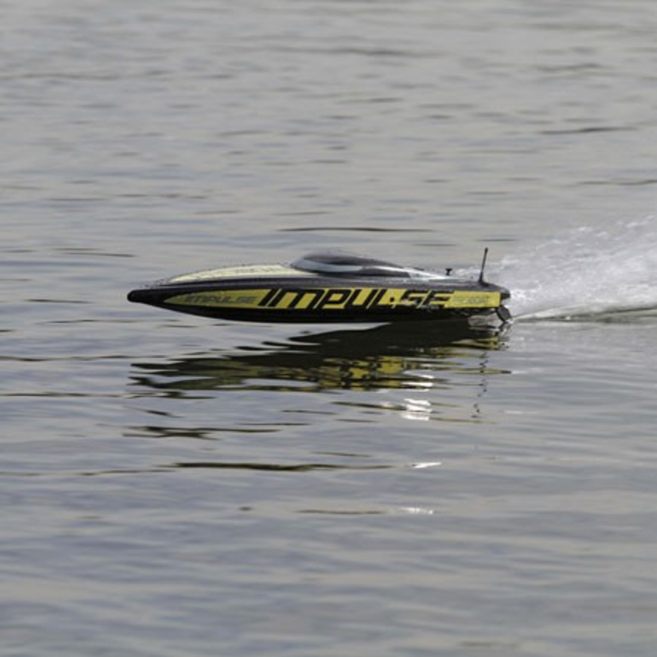 impulse 31 rc boat