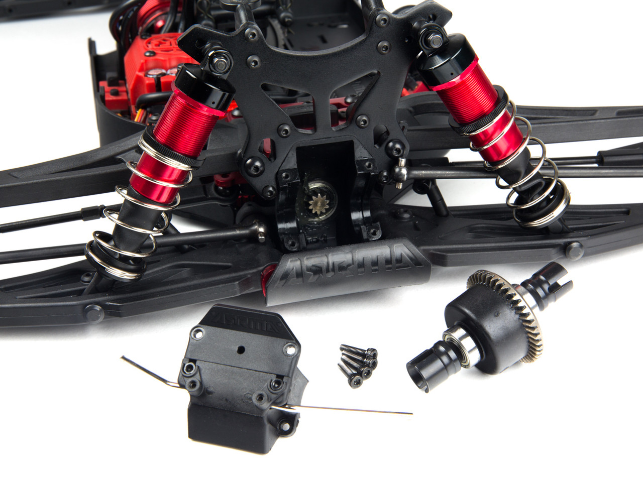 Servicing and tuning your KRATON 6S Differential units is fast and simple. You can access the front Diff by easily removing a few Screws. This means you can spend more time driving and less time wrenching.
 The BLX Brushless power will transfer smoothly and quickly thanks to these super-strong Gear Diff units.
