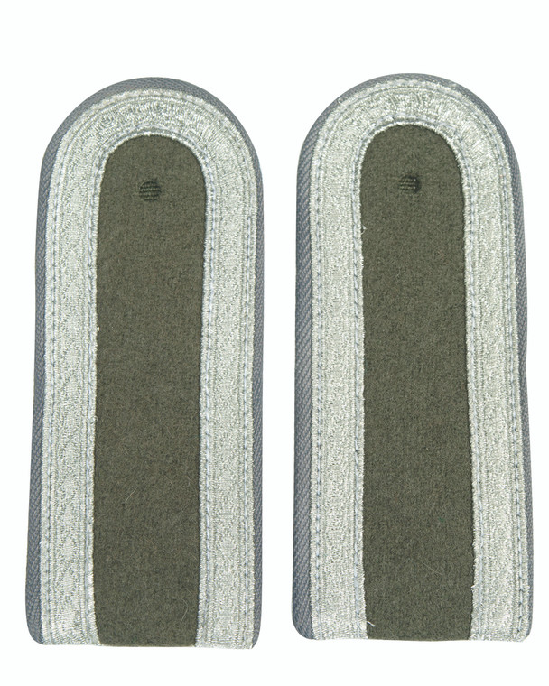 EAST GERMAN GREY SGT. SHOULDER BOARDS NEW