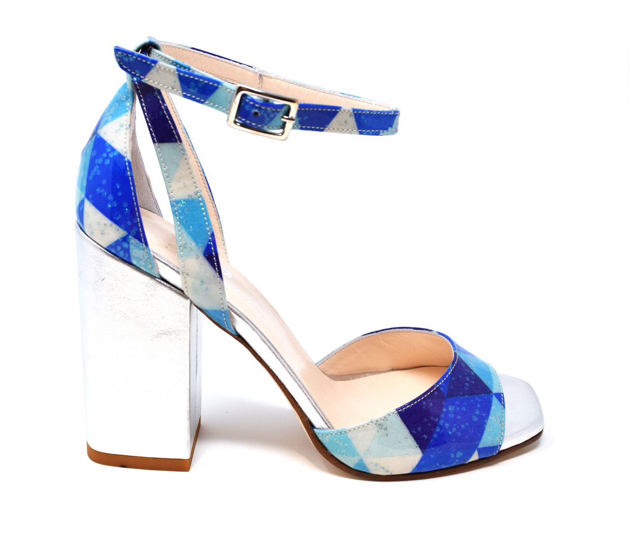 PVC SYNTHETIC LEATHER Blue Block Heel Sandals, Gender : FEMALE at Rs 200 /  Pair in Delhi