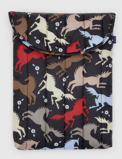 Baggu Puffy Laptop Sleeve 16" - Horse Cut-Outs