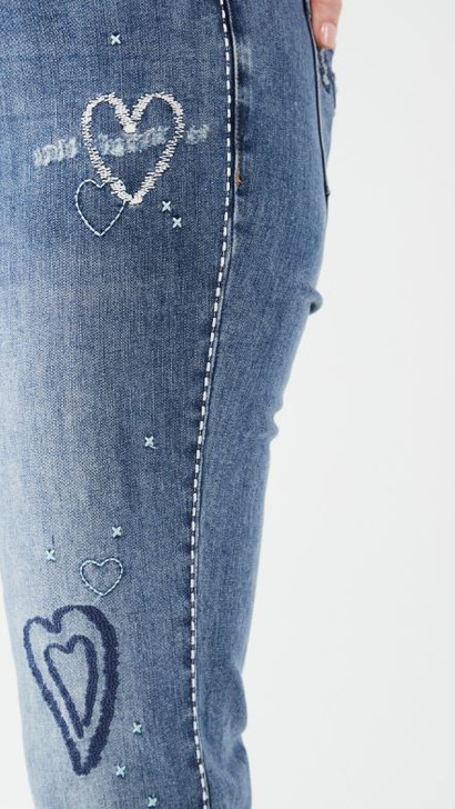 FDJ French Dressing Girlfriend Embroidered Ankle Jeans (2039779) LT BLU