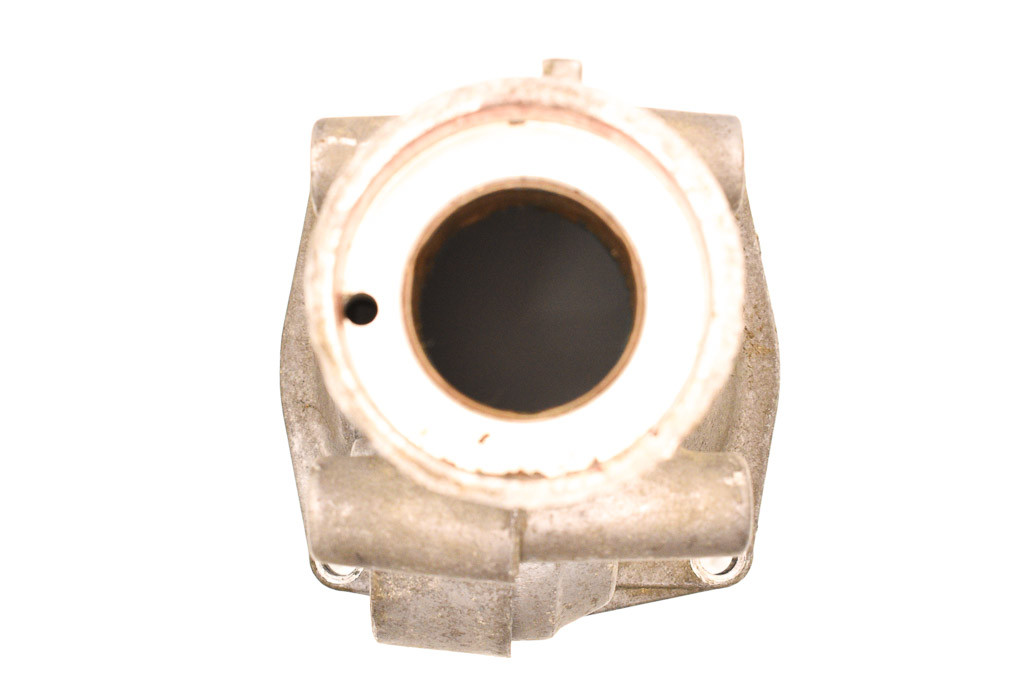 700R4 Extension Housing - 2WD 8673409 w/ 2 Bolt Bottom Mount