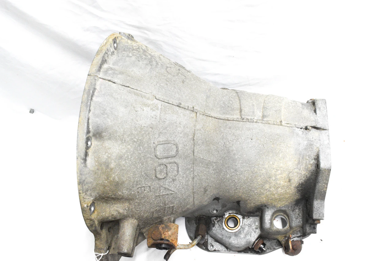 U064-5 46RE Transmission Case (1996-2000) 5.2L 5.9L w/ Screw-In NSS Cast # 064-5 - view 4