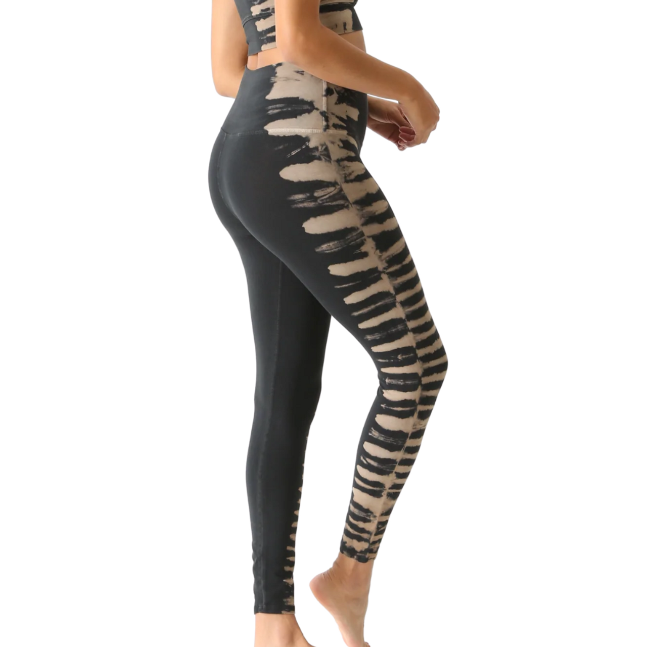 Electric & Rose Sunset Leggings in Onyx/Palo Santo in Vermont