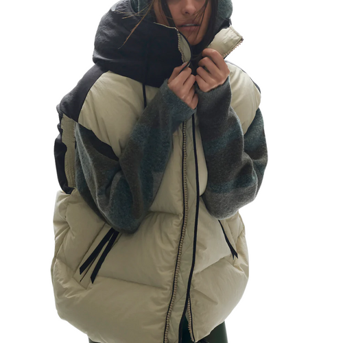 Hooded Down Vest in Canvas 