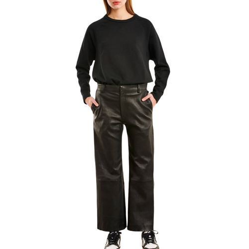 Leather Cropped Trousers in Black