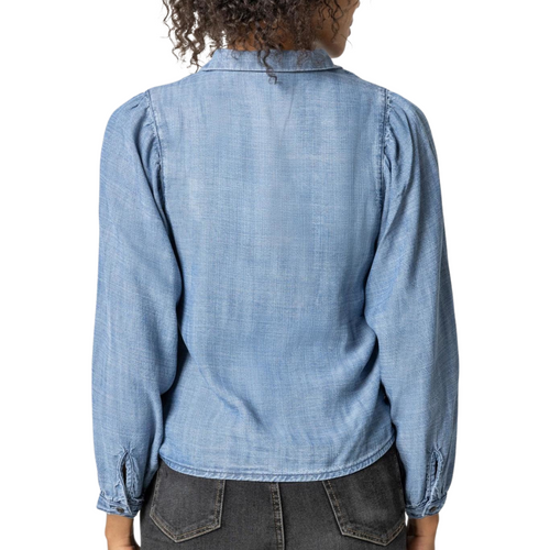 Chambray Shirred Sleeve Buttondown in Washed Chambray