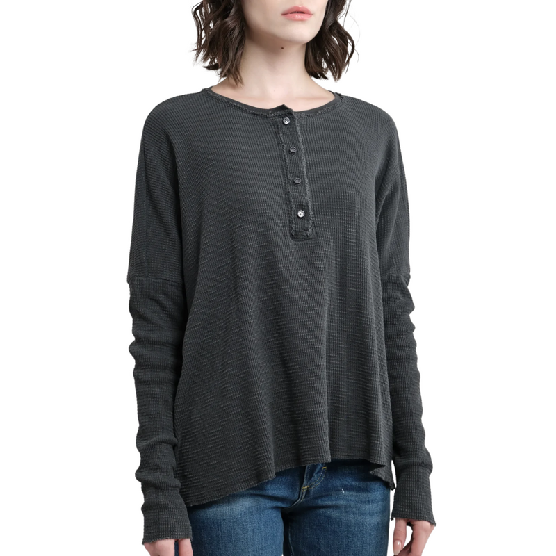 Abbot Slim Sleeve Henley in Pigment Black 