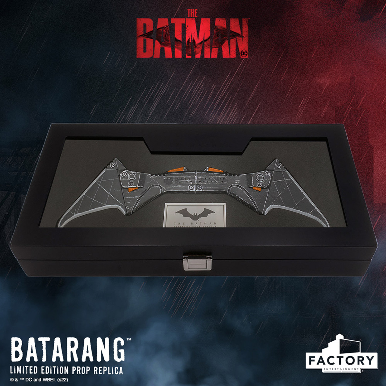 Factory Entertainment 1:1 408899 The Batman Batarang Prop Replica 2