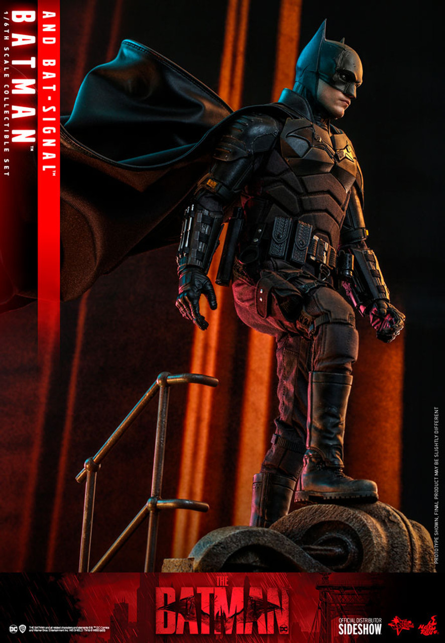 Hot Toys 1/6 The Batman and Bat-Signal