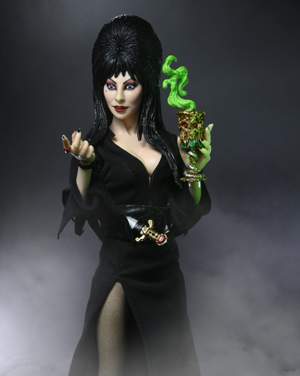 NECA 8" Elvira 56061 Cassandra Peterson Mistress of the Dark Unpleasant Dreams Action Figure 7