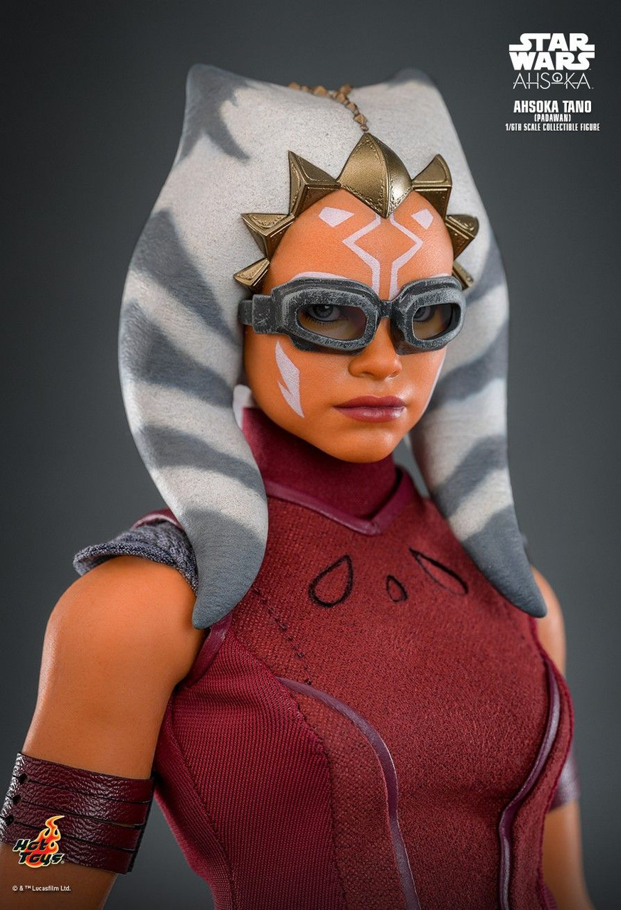 Hot Toys 1/6 Ahsoka Tano Padawan