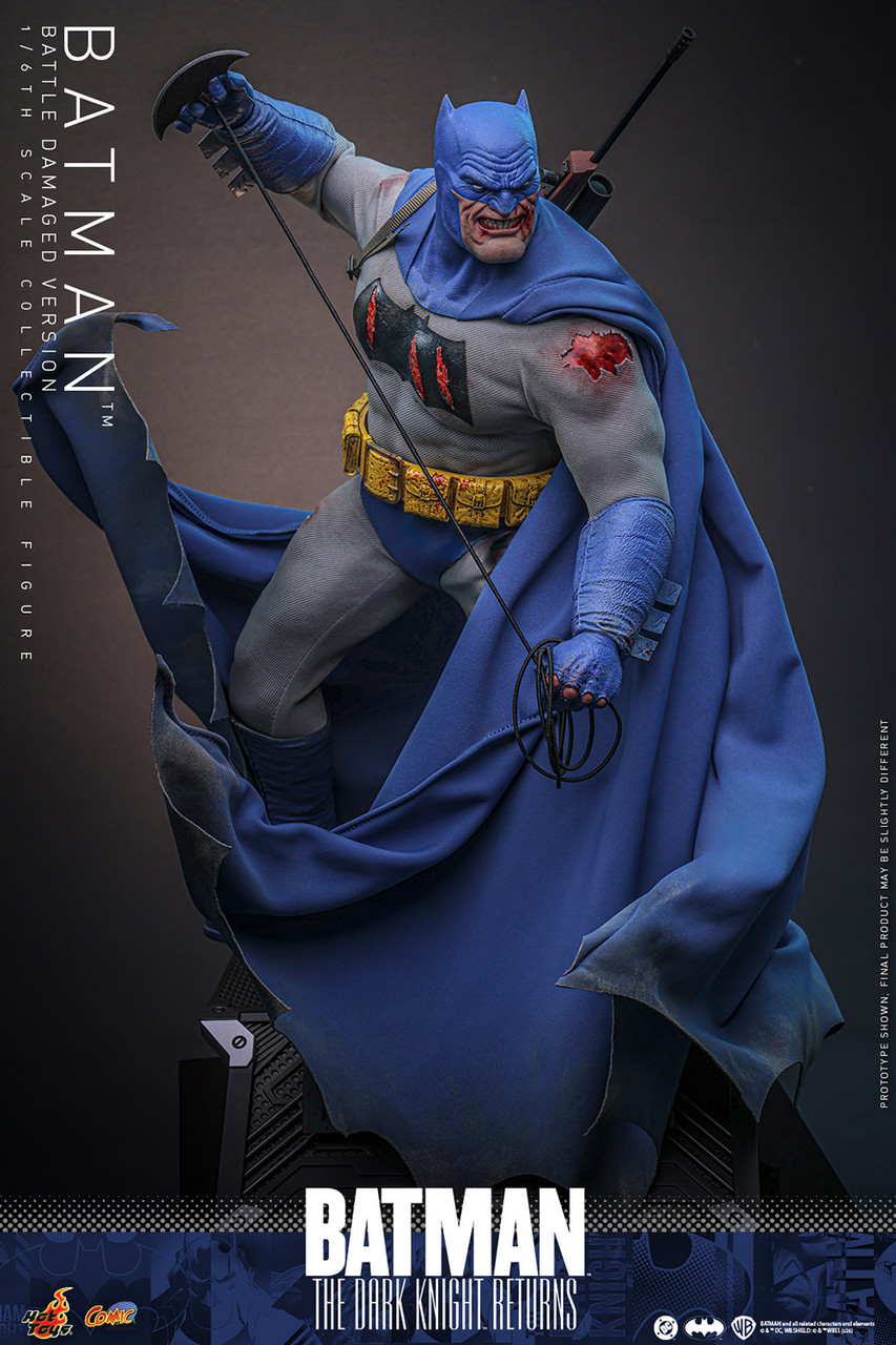 Hot Toys 1/6 CMS031 Batman Battle Damaged Version Action Figure 5