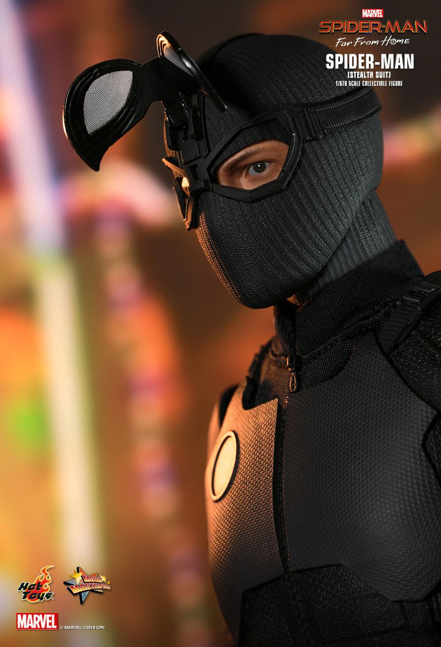 Hot Toys 1/6 Spider Man Stealth Suit Figure