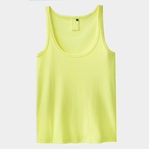 senscommon de-stock tank-top. Reliable comfort basic with deep-rectangular neckline at the front and high-covering back. Made from dead-stock 100% cotton.
