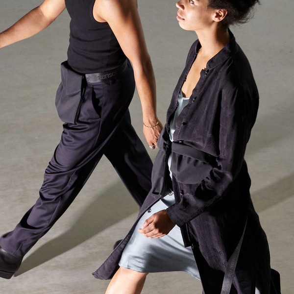 senscommon + Osàre! editions collaboration cross-over modules take weight off your shoulders and elegantly pack your day-to-dancefloor essentials.