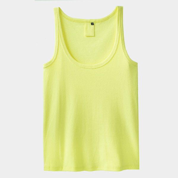 senscommon de-stock tank-top. Reliable comfort basic with deep-rectangular neckline at the front and high-covering back. Made from dead-stock 100% cotton.
