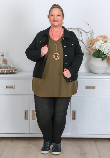 plus size black  wash fitted jeans