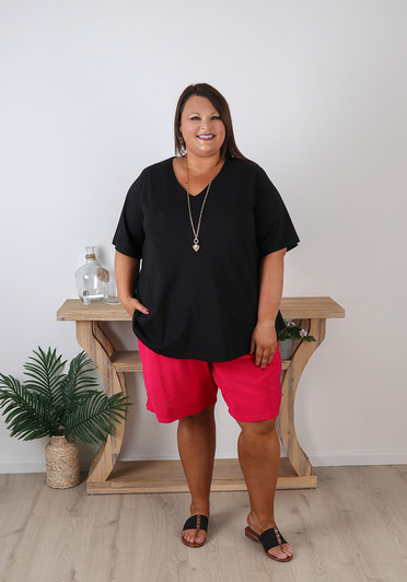 Plus Size Everyday Shorts In Magenta