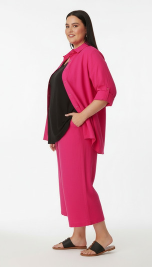 Breezy Everyday Crop Pants In Magenta