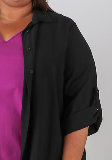 Relaxed Fit Button Up Shirt in Black