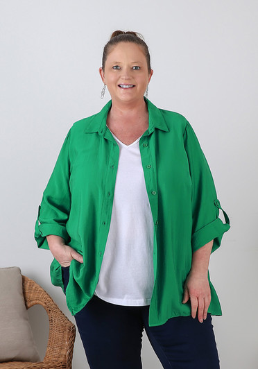 Plus Size Relaxed Fit Button Up Shirt in Green