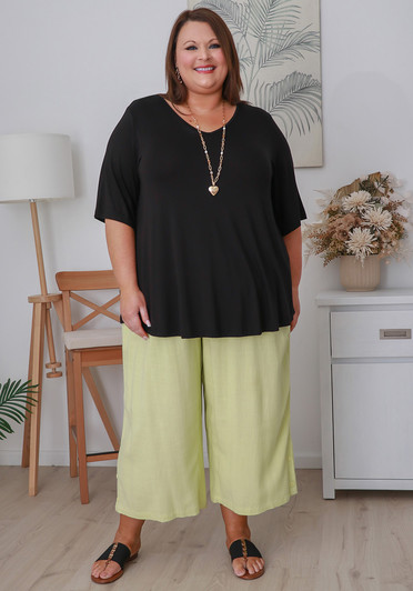 Plus Size Green Pear Summer Crop Pant