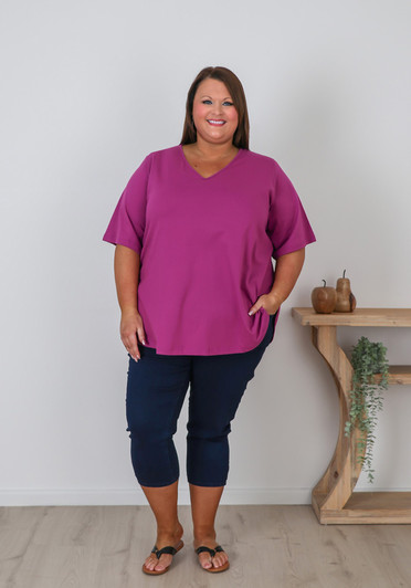 Plus Size V Neck Curved Hem Tee In Fuchsia