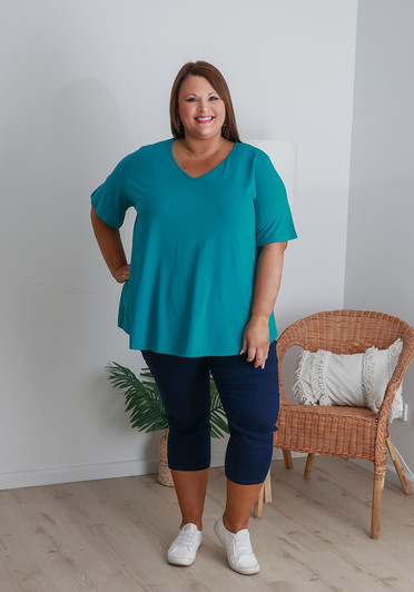 Plus Size V Neck Curved Hem Tee In Turquoise