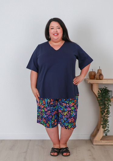 Plus Size Cotton V Neck Curved Hem Tee In Navy