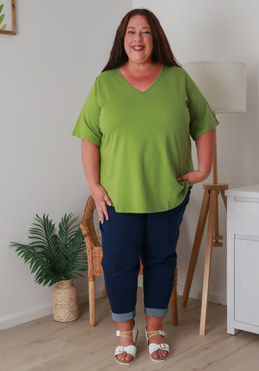 Plus Size Cotton V Neck Curved Hem Tee In Pistachio