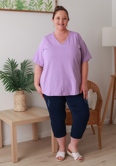 Plus Size Cotton V Neck Curved Hem Tee In Lilac