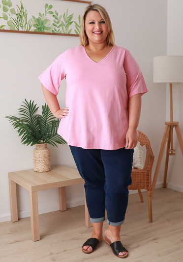 Plus Size Cotton V Neck Curved Hem Tee In Light Pink