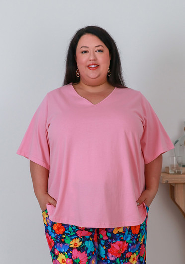 Plus Size Cotton V Neck Curved Hem Tee In Light Pink